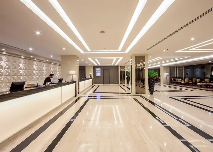 Hotel Mandarin Managed By Centre Point 4*