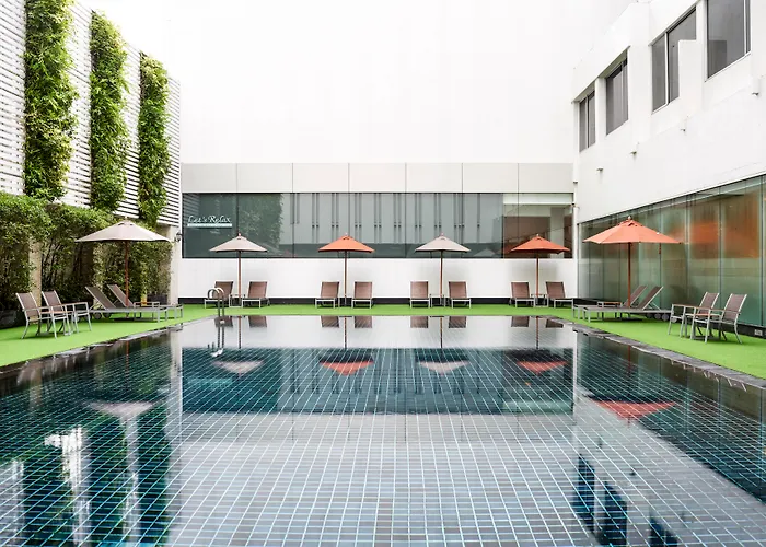 Mandarin Managed By Centre Point Hotel 4*